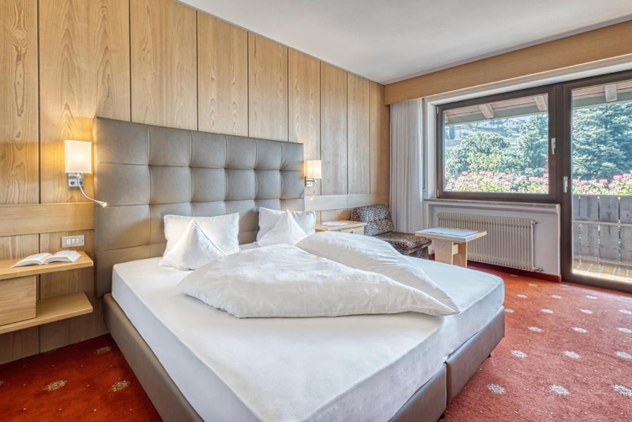 Hotel Klarnerhof Schenna Eksteriør billede
